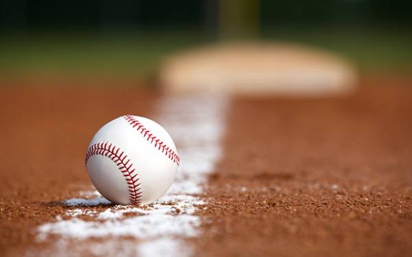 Cardinals vs. Reds Betting Line, Free Pick – April 11