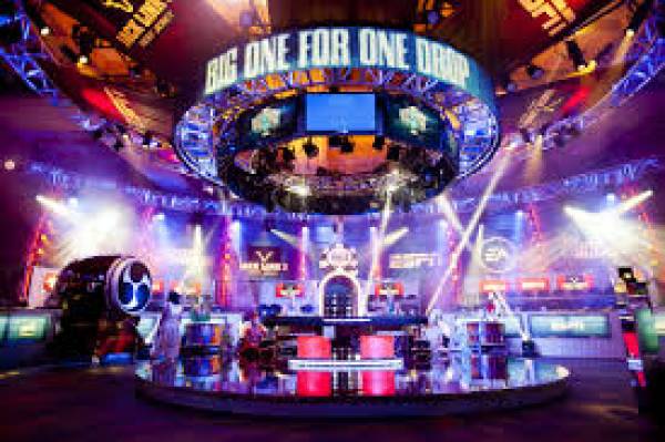 WSOP 2015 High Roller For One Drop Kicks Off: Buy-in $111,111