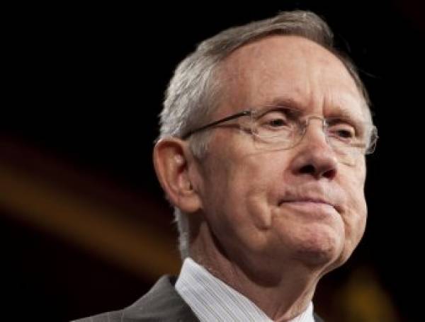 Close Call for Internet Poker Bill as Harry Reid Involved in Car Accident