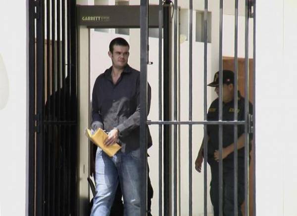 Van Der Sloot Marries Pregnant Girlfriend in Prison