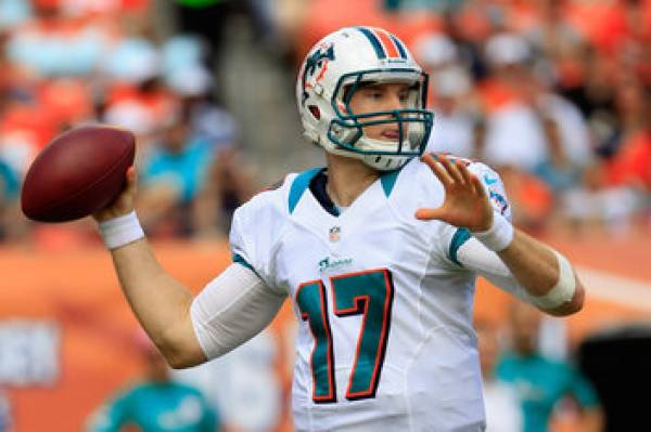 Titans vs. Dolphins Betting Line at Miami -5.5