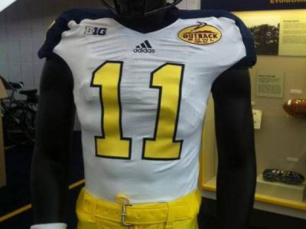 Michigan Unveils Special New Uniform to be Worn During Outback Bowl