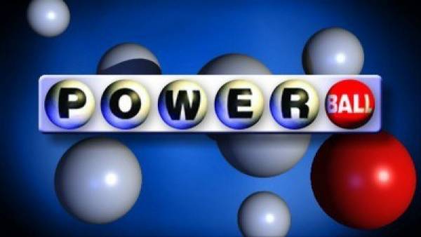 $425 Million Powerball Drawing Attracts Huge Crowds