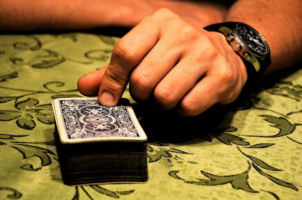  Breaking Down the Odds: Real Money Baccarat Strategies for Canadians