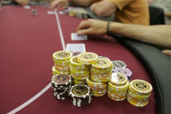 Estrellas Day 1A Sees 592 Players Enter 