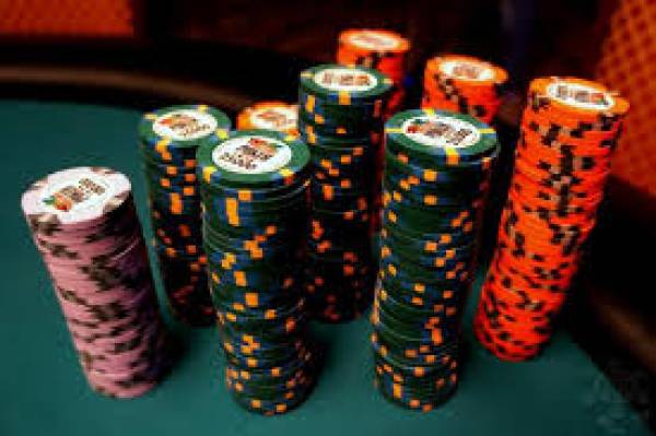 World Series of Poker Down to Six Players 