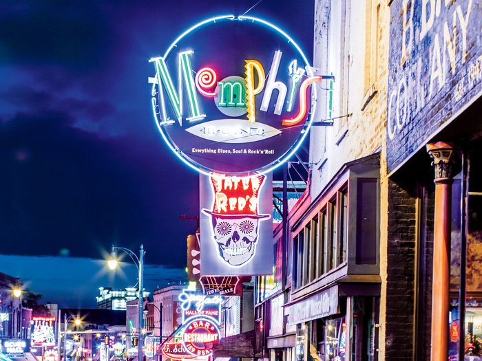 While the state of Tennessee has yet to amend its laws to allow sportsbooks in the state, Mississippi has and Tunica now operates sportsbooks that are easily accessible to those living in and around Memphis.