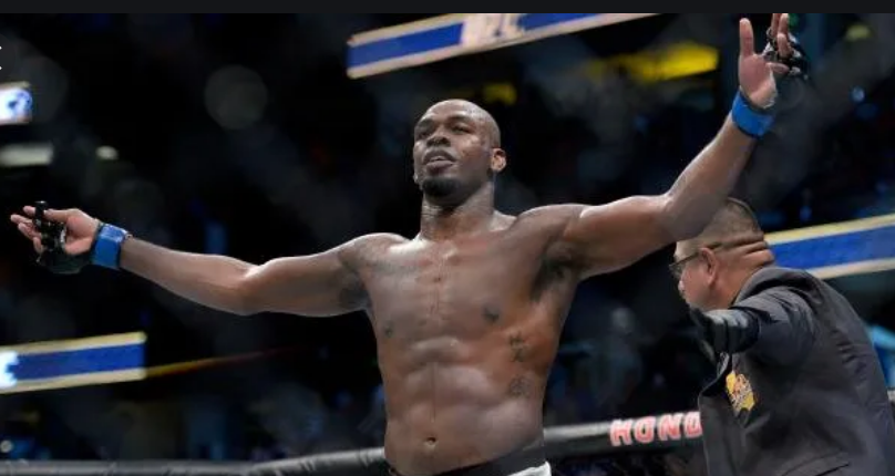 Jon Jones Returns to Win UFC Heavyweight Title in 1st Round