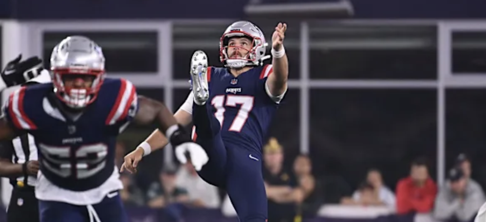 Patriots punting the ball