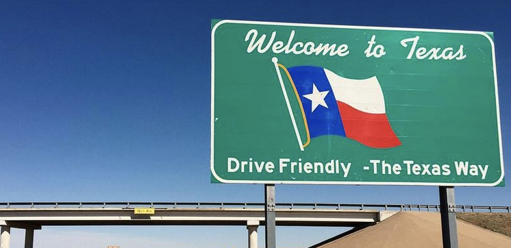 Texas welcome sign 