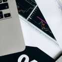 Why Crash Games Dominate Headlines While Slots Still Drive Online Casino Revenue
